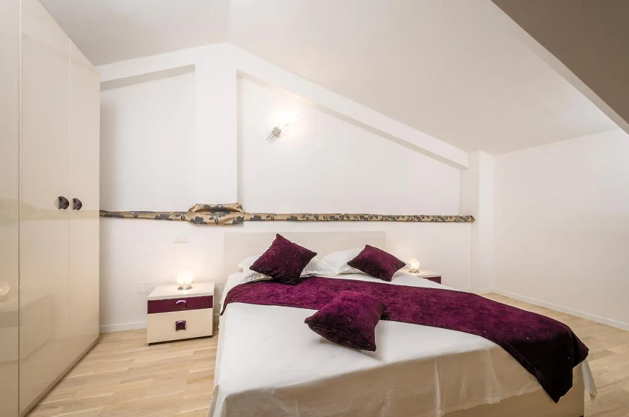 Apartments Zuvela Split